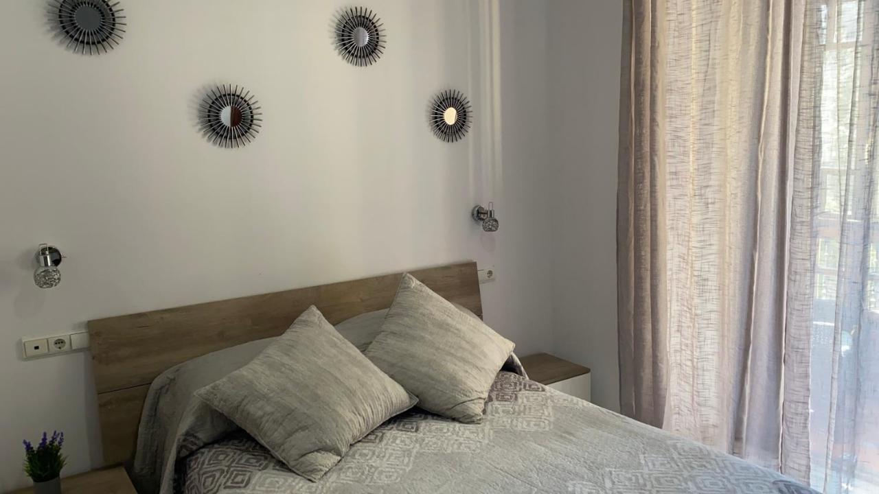 Hostal Puerta Carmona เซบีญา ภายนอก รูปภาพ