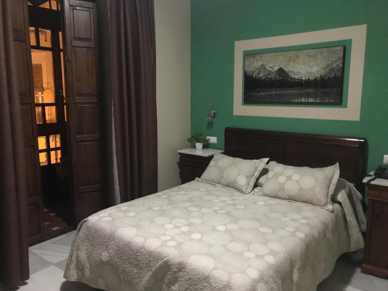 Hostal Puerta Carmona เซบีญา ภายนอก รูปภาพ